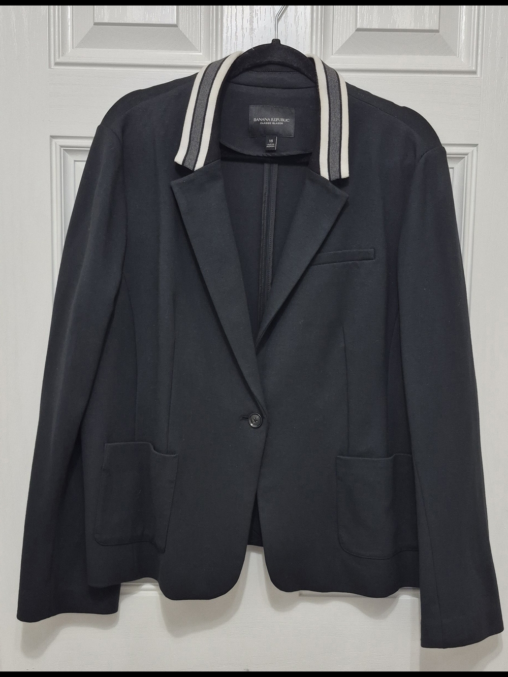 Banana Republic Black Blazer with Striped Collar SZ 18 NWOT
